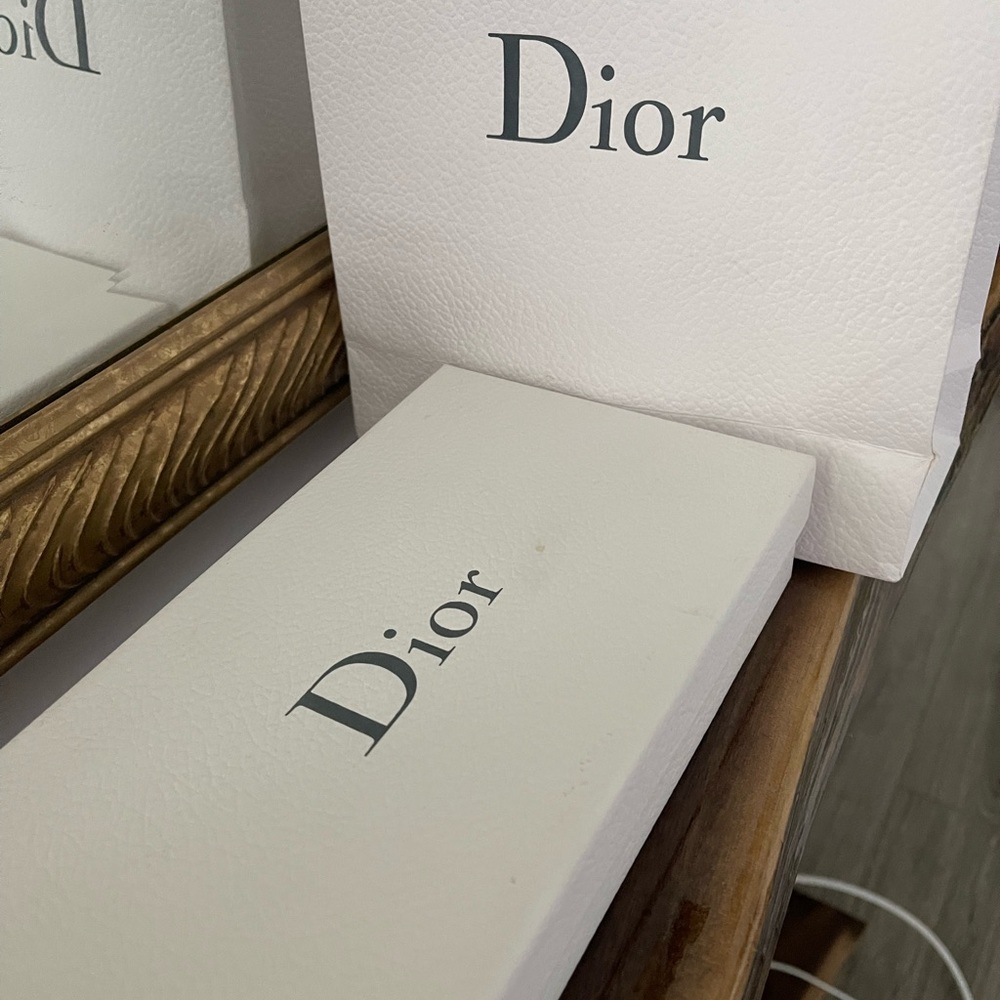 Christian Dior zippy wallet 💯 authentic - Picture 10 of 11